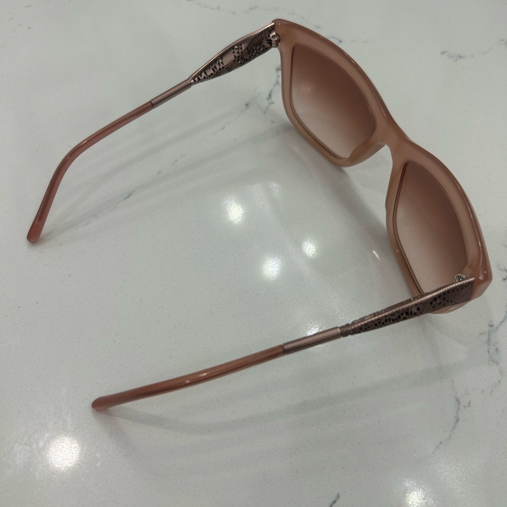 Burberry Women's Pink Sunglasses, Excellent Pre-Loved - Picture 4 of 11